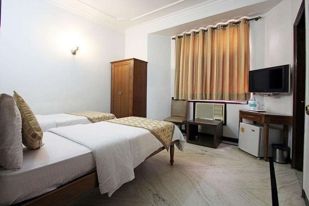 Fabhotel Lord Inn Nuova Delhi Esterno foto