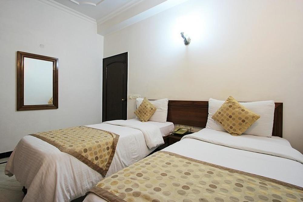 Fabhotel Lord Inn Nuova Delhi Esterno foto