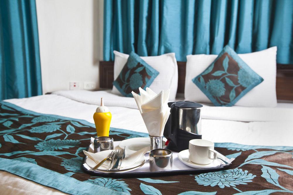 Fabhotel Lord Inn Nuova Delhi Esterno foto