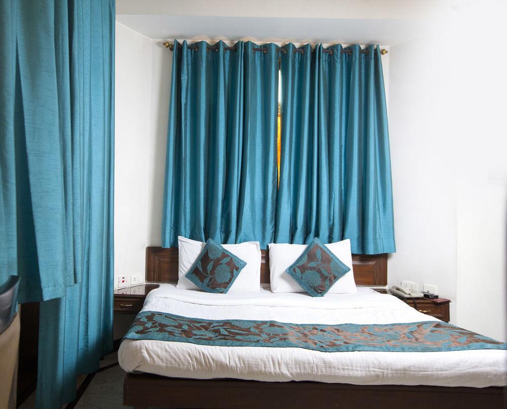 Fabhotel Lord Inn Nuova Delhi Esterno foto